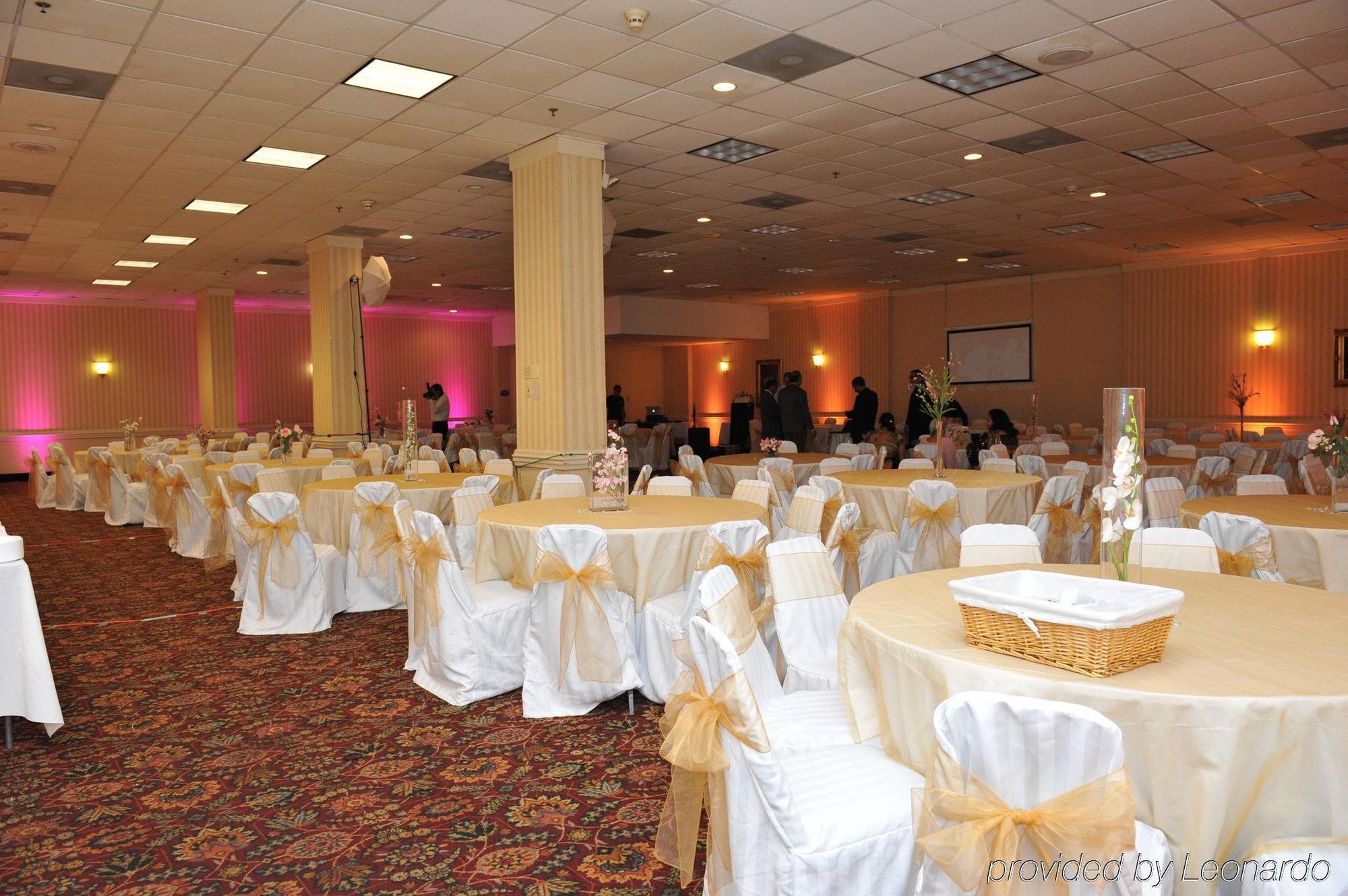 Quality Inn And Suites Conference Center Richmond Udogodnienia zdjęcie