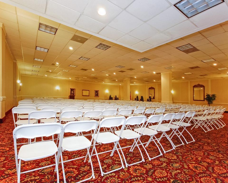 Quality Inn And Suites Conference Center Richmond Udogodnienia zdjęcie