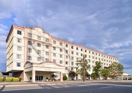 Quality Inn And Suites Conference Center Richmond Zewnętrze zdjęcie